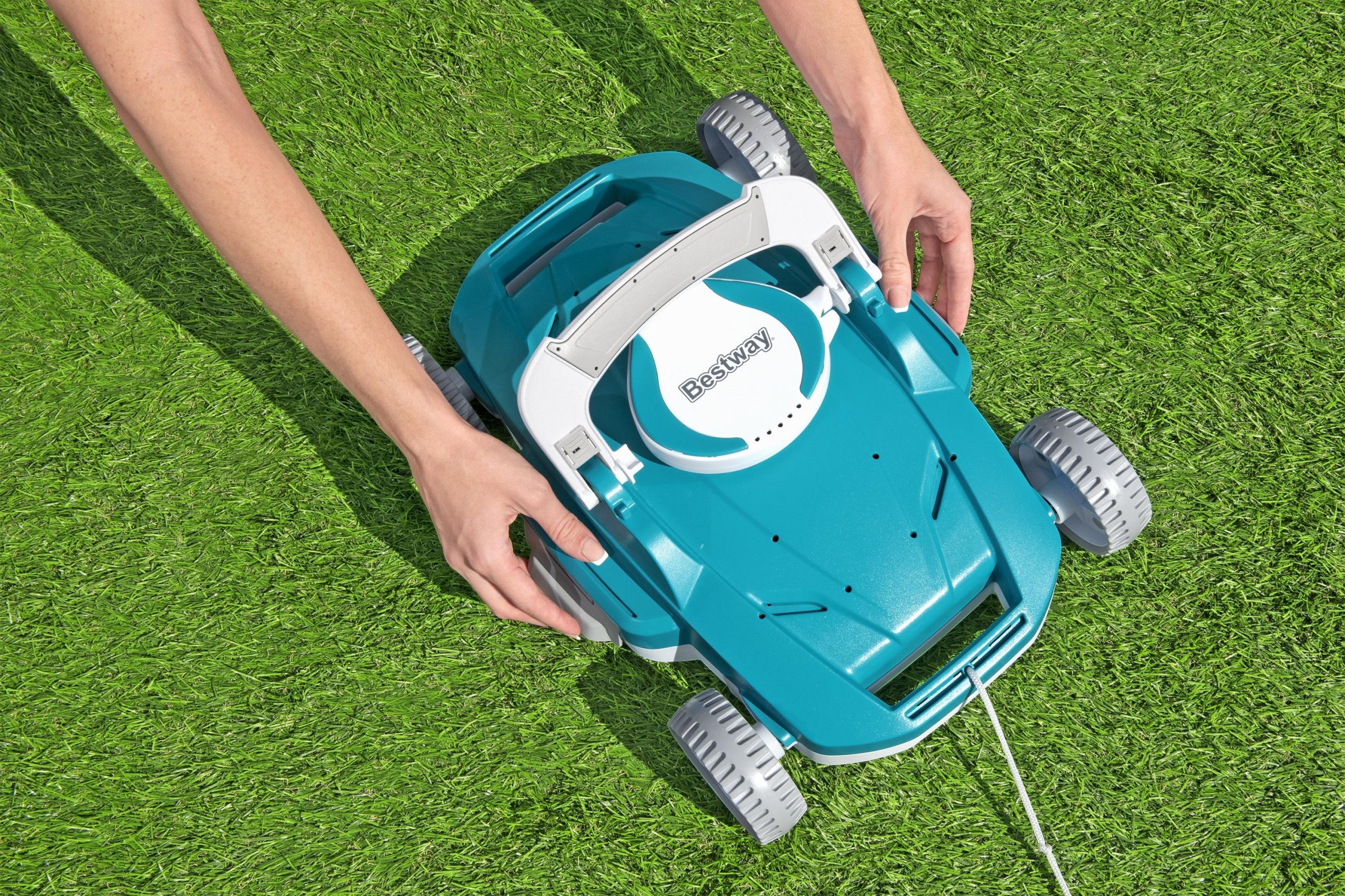 Bestway AquaTronix G200 Automatic Robotic Pool Vacuum - Image 6