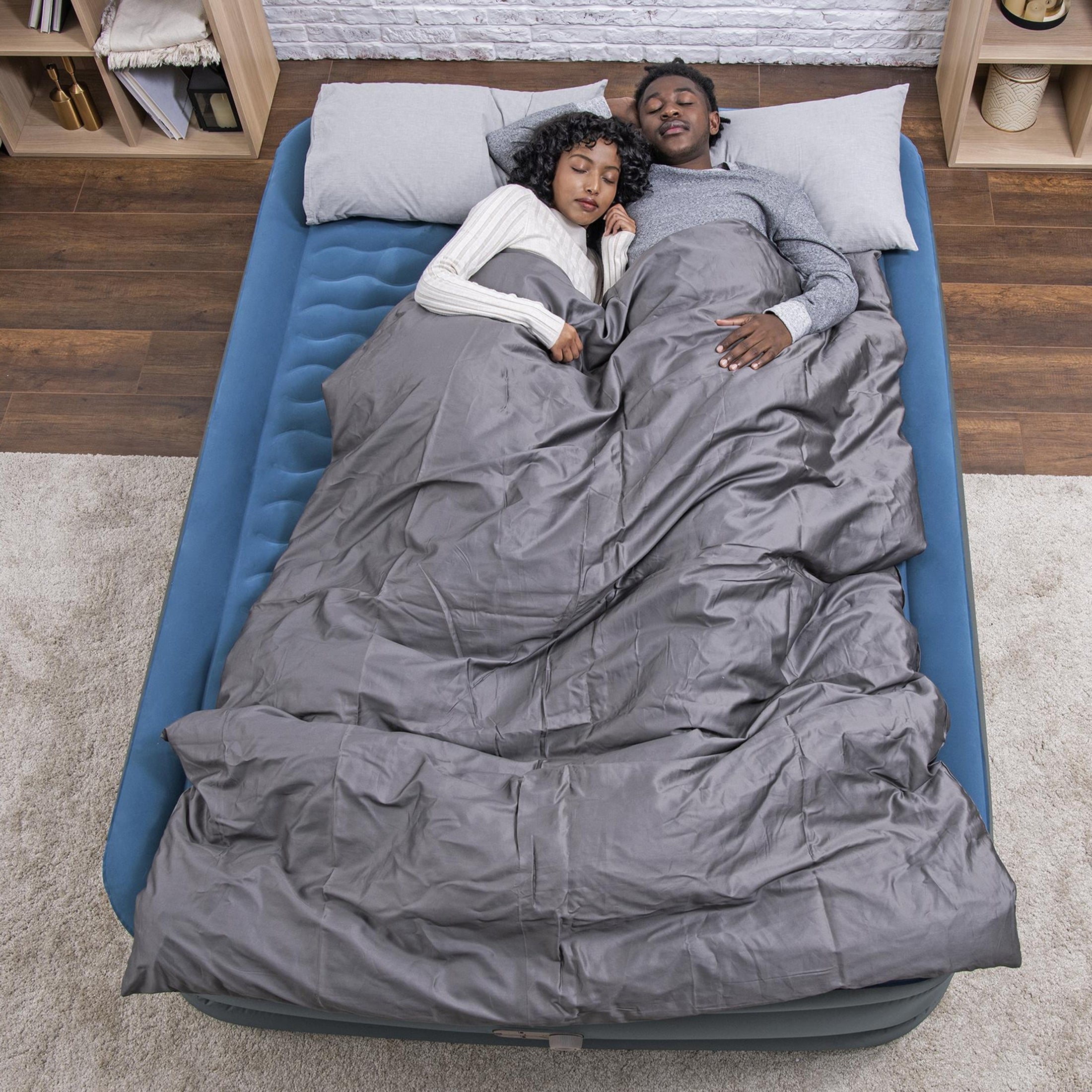 Bestway Tough Guard Air Mattress Queen 18 with Built-in AC Pump - Image 9