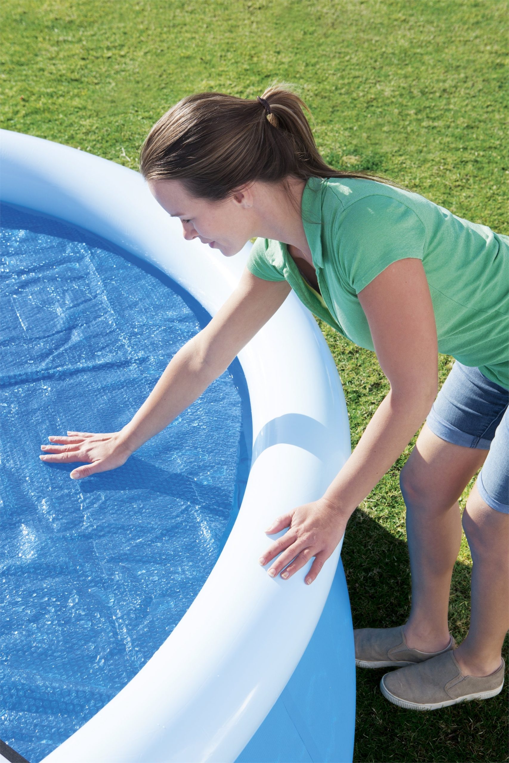 Bestway Round Solar Pool Cover for 10' Above Ground Pools - Image 4