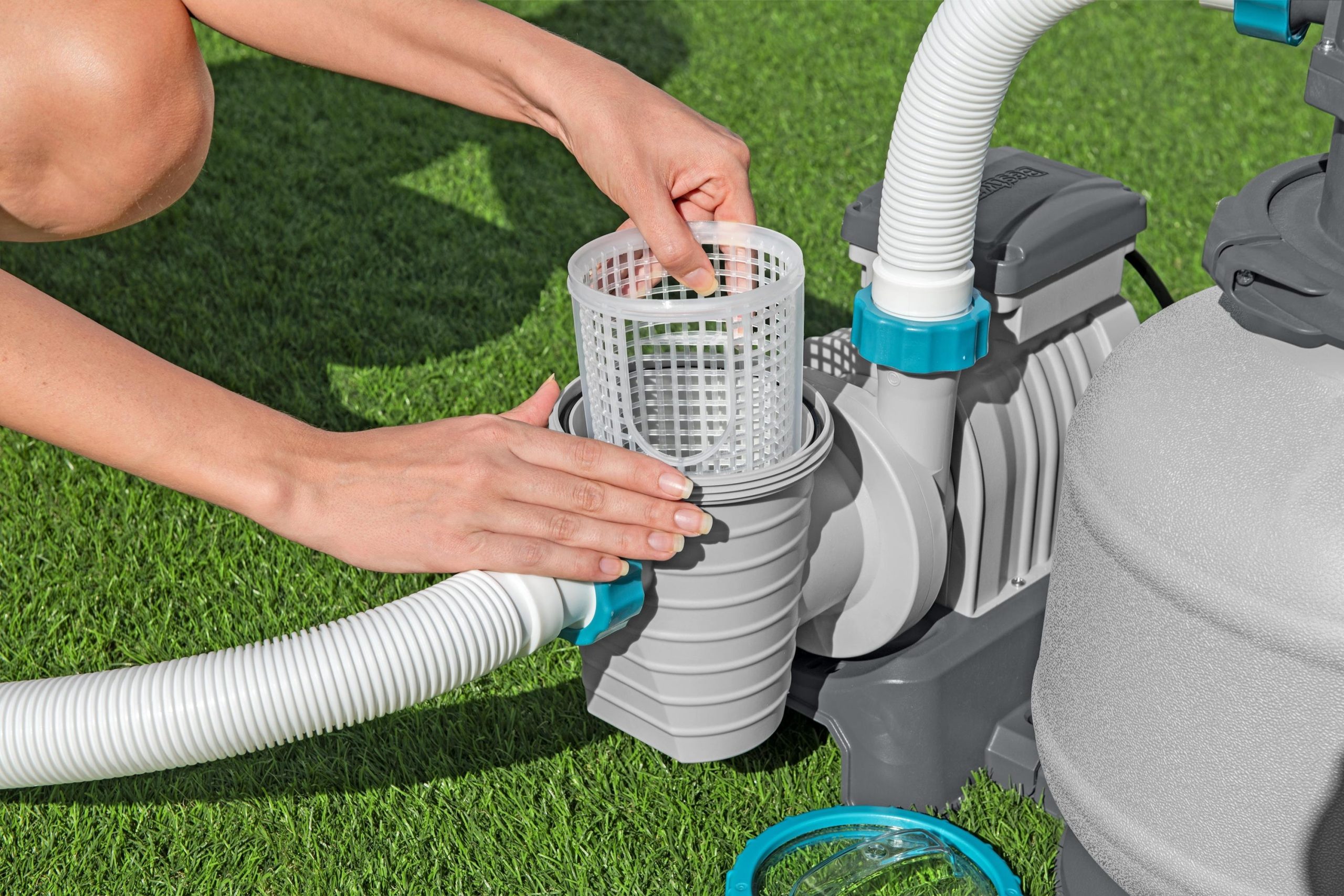 Bestway 2.200 gal. Above Ground Pool Sand Filter Pump - Image 6